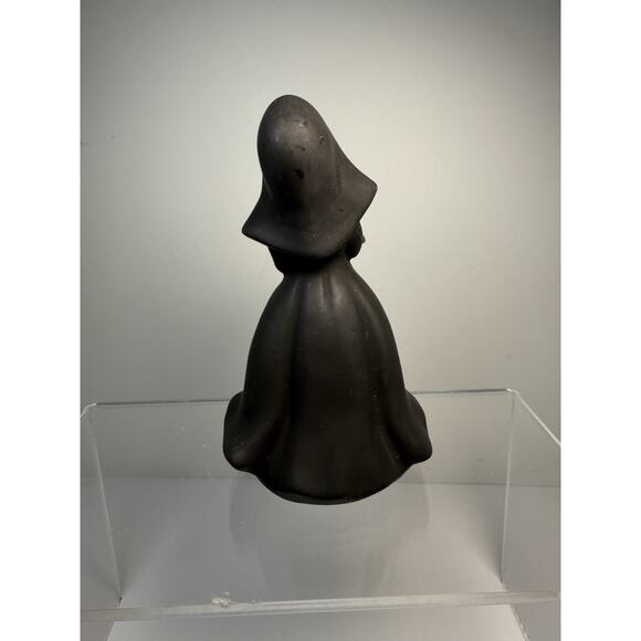 Napcoware Nun Playing Saxophone Figurine 7129 Made in Taiwan Black Habit VTG - Picture 4 of 6